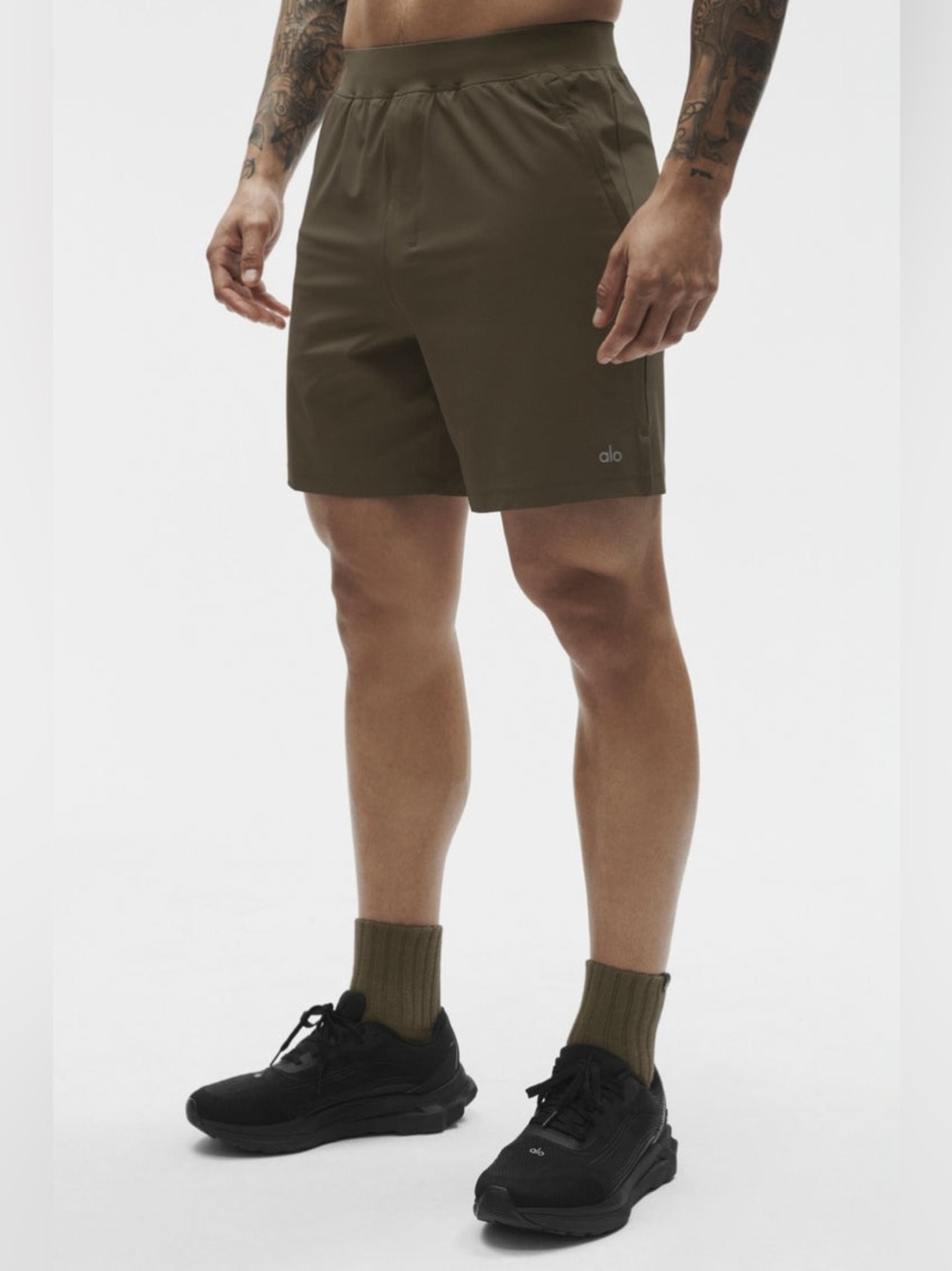 Alo Yoga Repetition Shorts Mens Large Beige 7 Inch Athletic Training Gym